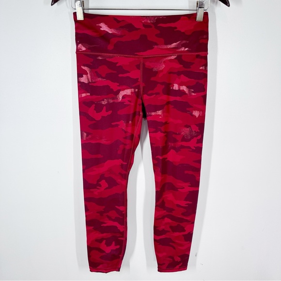 Athleta Elation Train Printed 7/8 Tight Size Medium Red Camo Shine - Picture 7 of 8